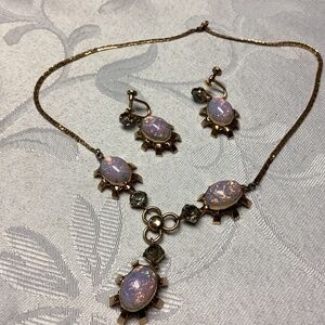 FIRE OPAL. TURTLE SET. SO ADORABLE. MUST SEE 1/20%. Gold. NECKLACE N EARRINGS